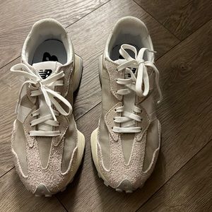 NB 327 worn twice size 5
